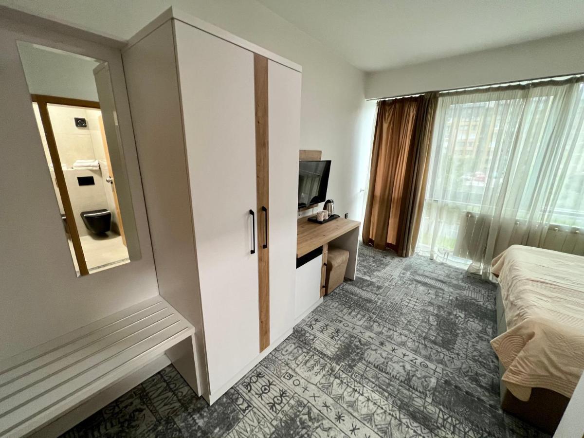 Hotel Brkic Sarajevo Airport - Free Parking Luaran gambar