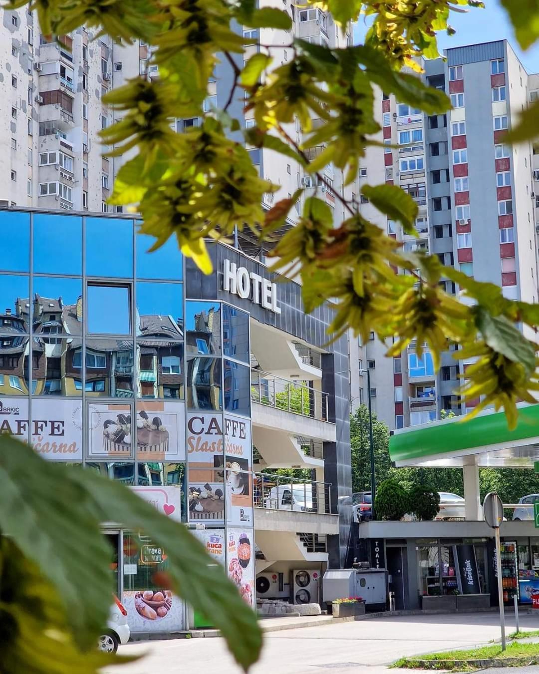 Hotel Brkic Sarajevo Airport - Free Parking Luaran gambar