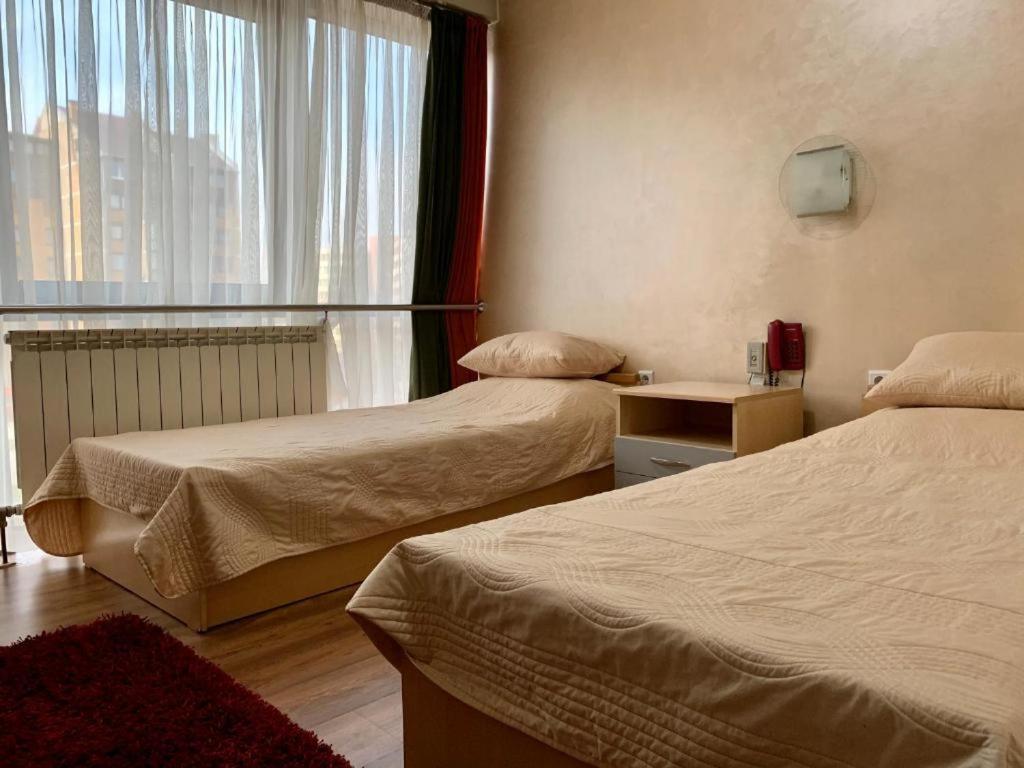 Hotel Brkic Sarajevo Airport - Free Parking Luaran gambar